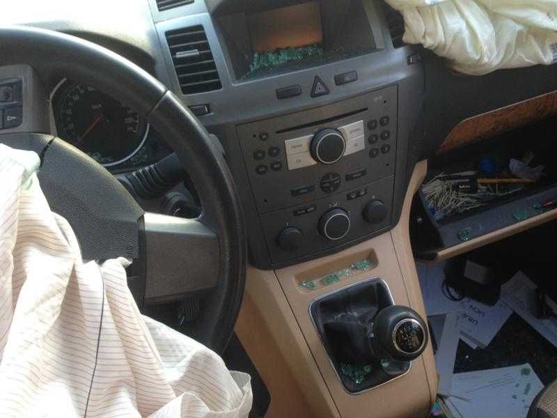 Опел Зафира 1.9 CDTI / Opel Zafira 1.9 CDTI на части