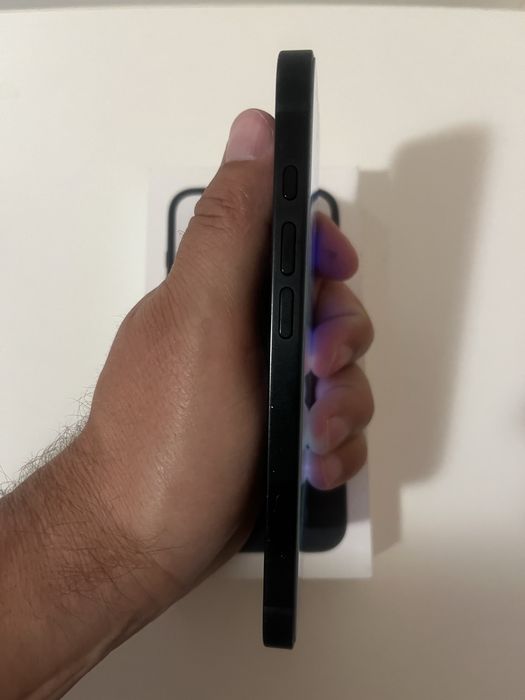 Iphone 16e 128GB 100% bat