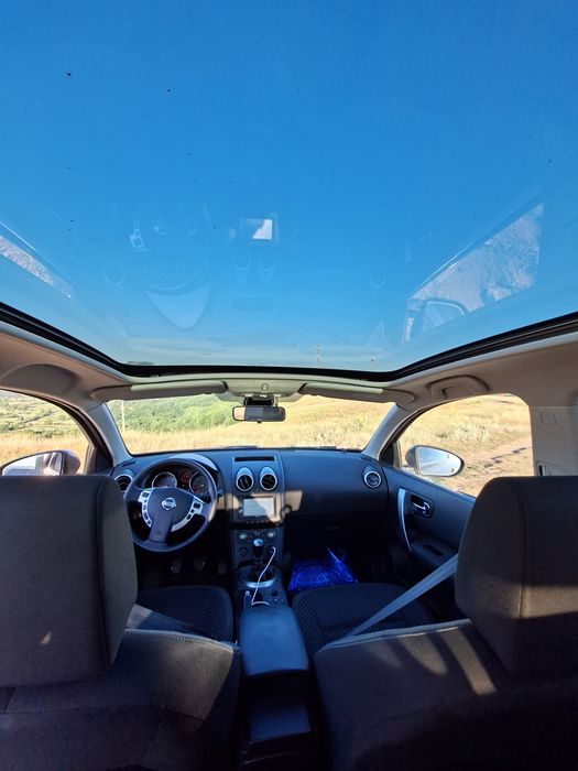 Vînd nissan qashqai +2 2009