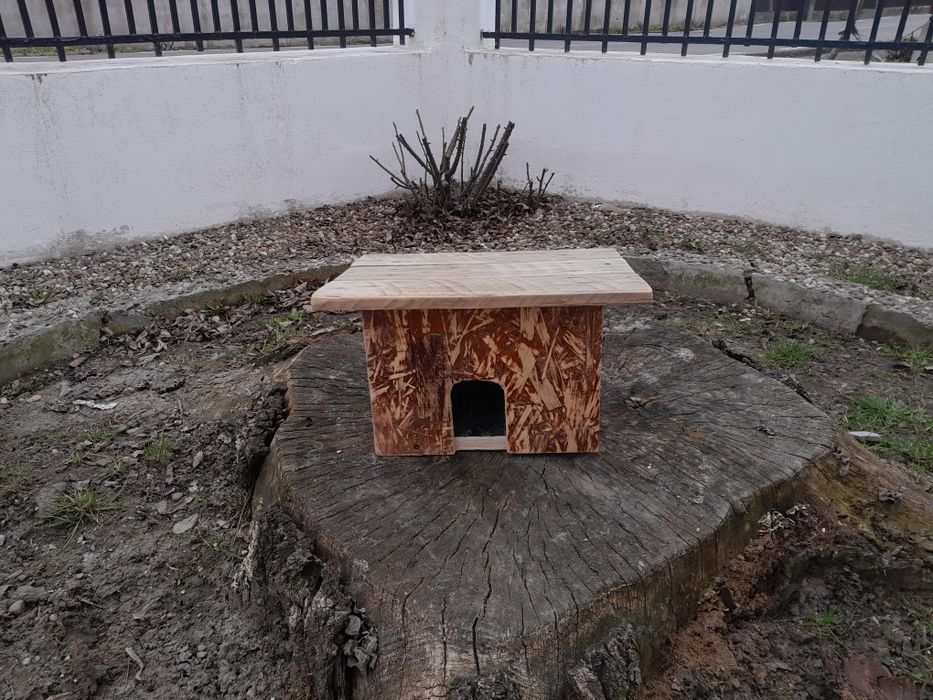 Casuță pentru păsări, din matriale sustenabile