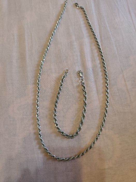 Kumush kamplekt sotiladi