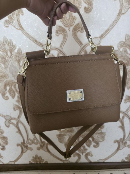 Dolce Gabbana таза усталган