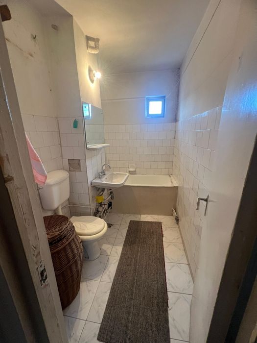 Vând apartament 4 camere