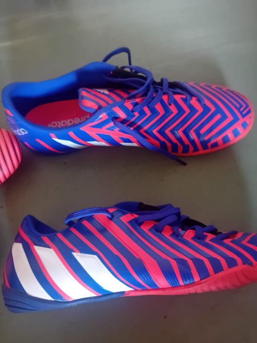 Adidas predator absolado aproape noi.