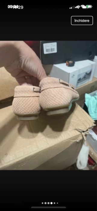 Mocasini de piele , noi