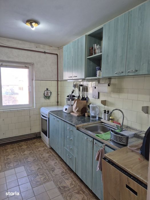 Apart.4 cam.decom ,centr. proprie , zona B.Rosu , et.2 - PRET REDUS — fotografia 1