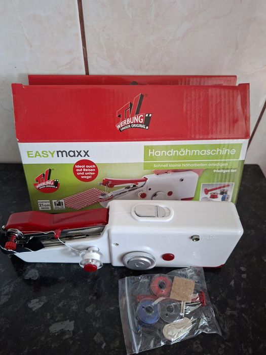 Mini masina de cusut