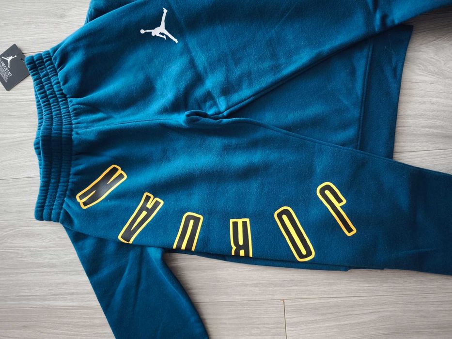 Нов с етикет спортен екип Джордан - Jordan 6-7 години