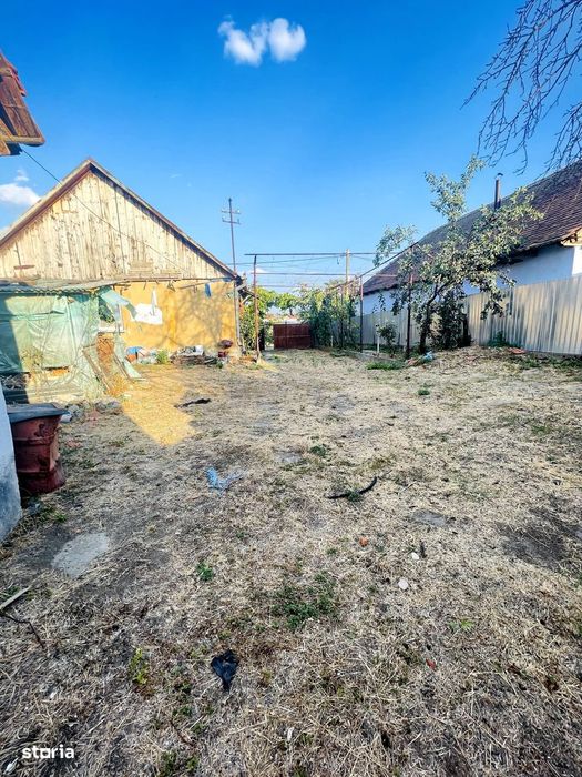 Casă + teren generos 1603 mp, poziție centrală – Ianoșda