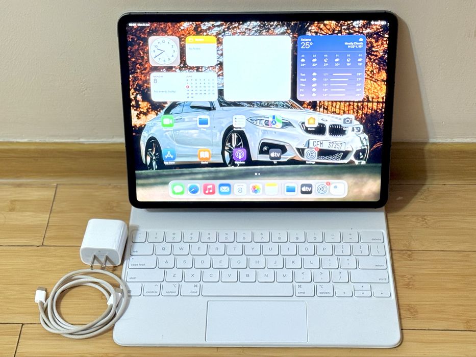 iPad Pro 12.9 M1 (5 Поколение) 128GB Cellular + Apple Magic Keyboard