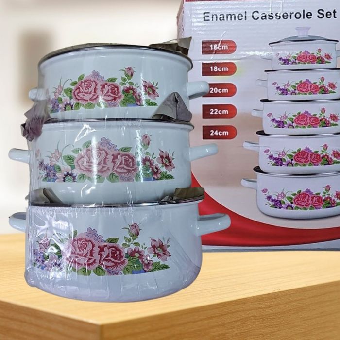 Комплект от 5 емайлирани тенджери, или комплект от купи за съхранение