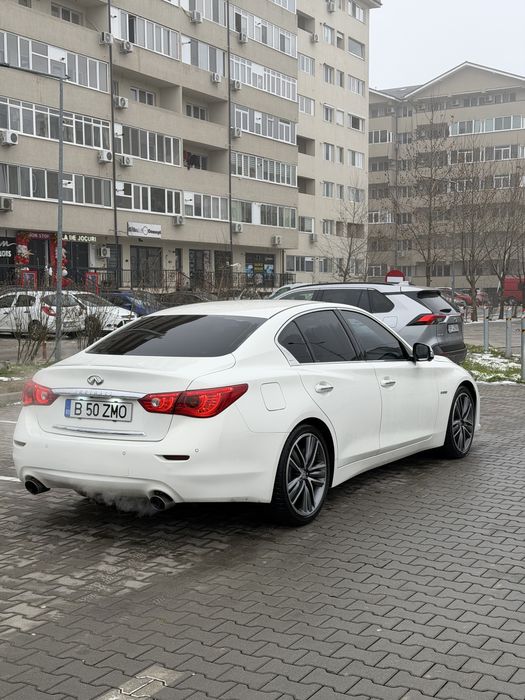 Infiniti Q50 S Hybrid / 375 cai / v6