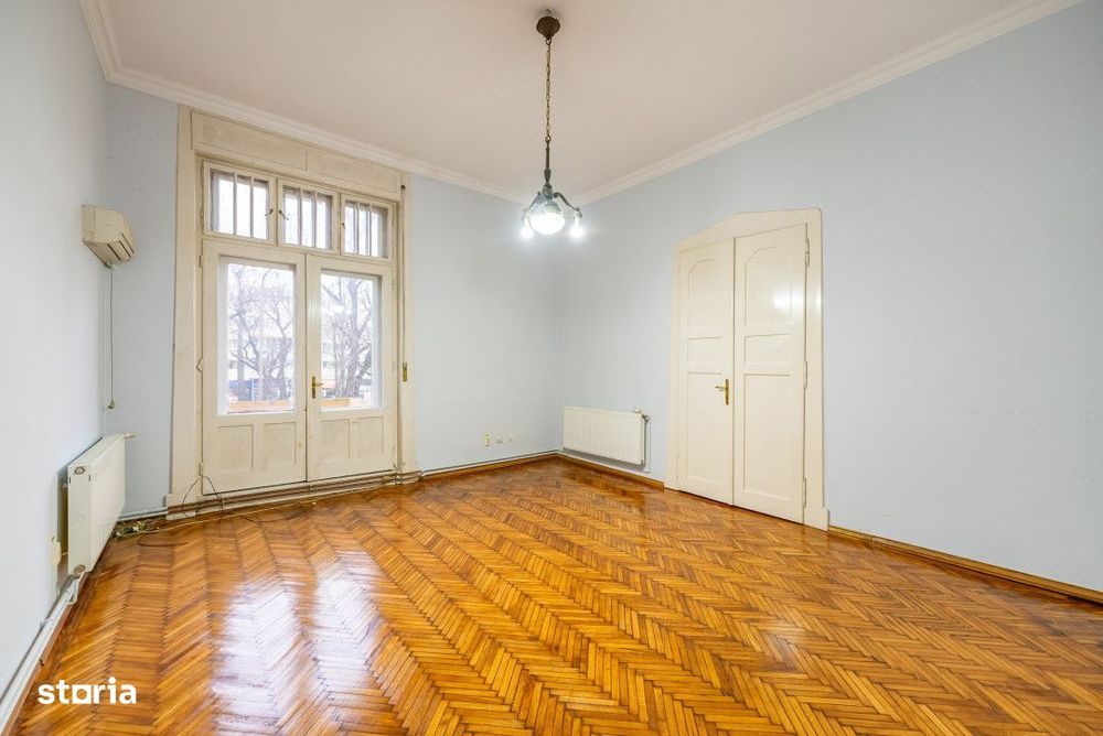 Apartament nemobilat, 3 camere, etaj 1, Bld.Revoluției