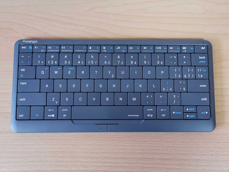 Безжична клавиатура с вградена тъч мишка Prestigio Click&Touch 2
