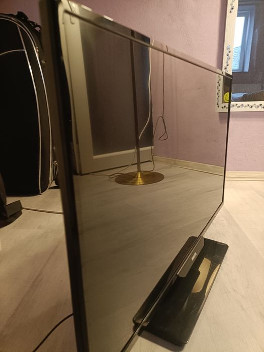 Televizor Led Philips 81 cm (32 inch)stare foarte bună