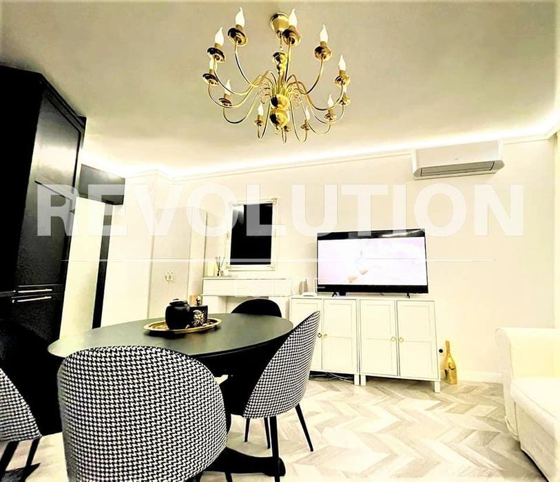 Дава се под наем Тристаен апартамент в Варна, ВИНС - 82 кв.м за 700 € - Снимка #2