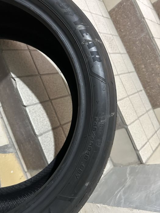 245/40R19 good year shina ballon (1 dona) deffekti bor