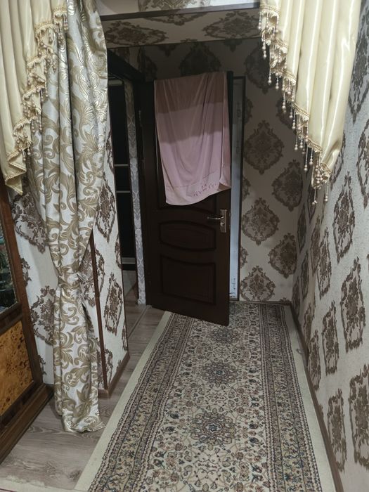 Дом сотилади Тош шахар Сергели туман 4 этажли дом 3 кават халати яхши