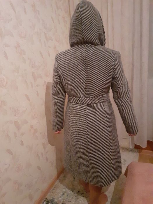 Осеннее женское пальто