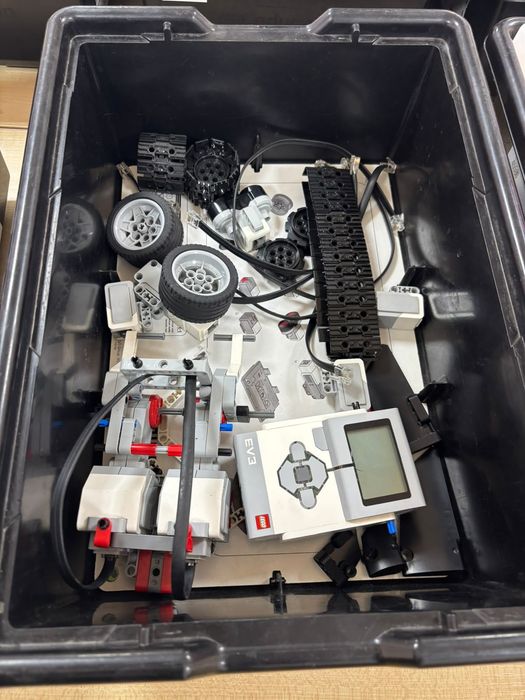 Продам  lego mindstorms education ev3 (45544)