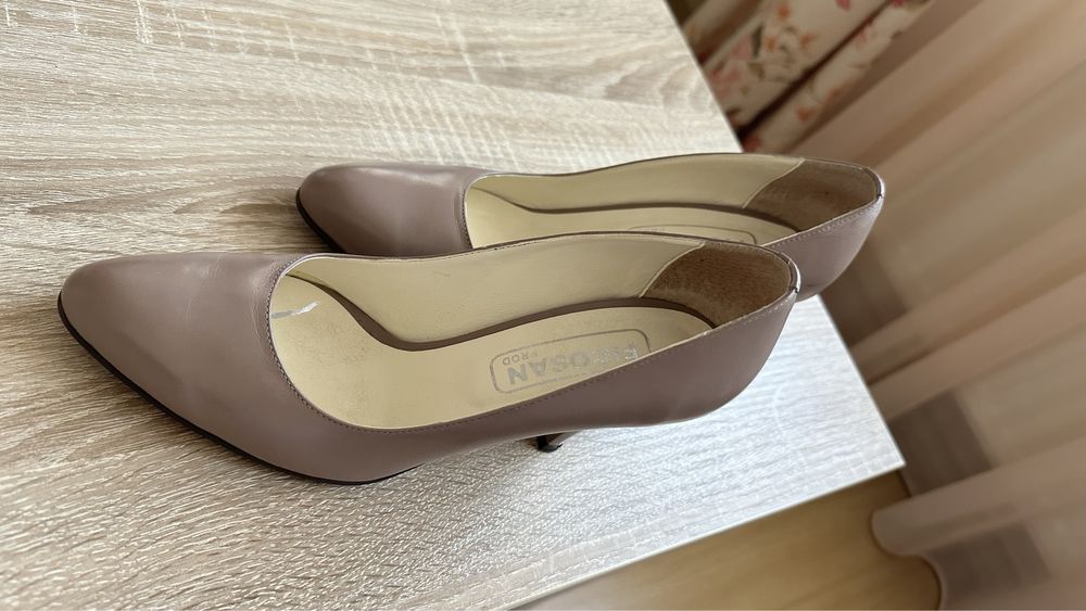 Pantofi piele naturala marimea 37