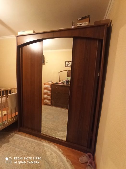 Срочно продам спальный гарнитур в хорошем состоянии