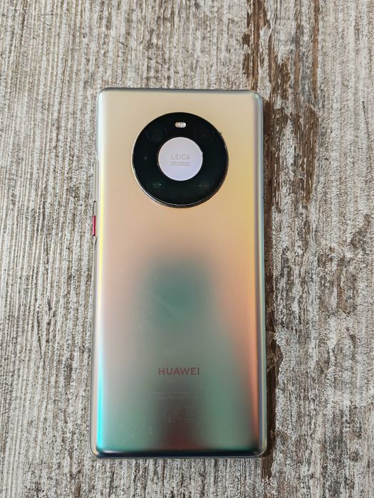 Vând Huawei mate 40 pro