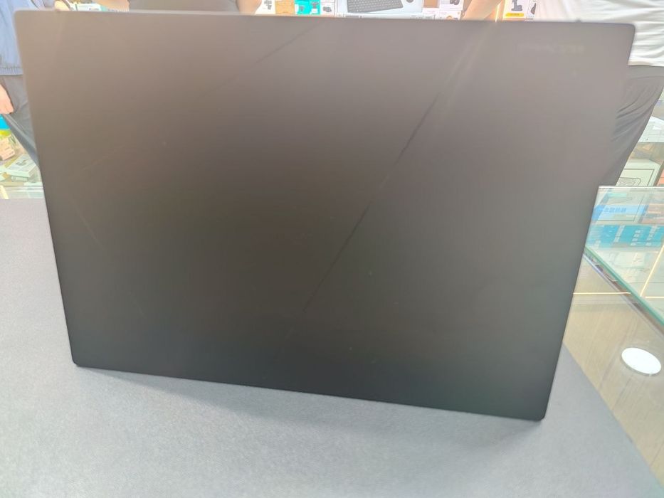 ASUS Zenbook 14 inch