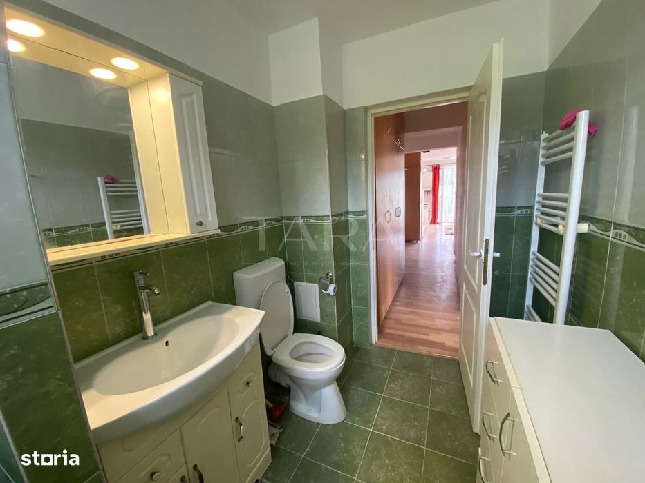 Închiriere apartament 3 camere -  zona Petrom