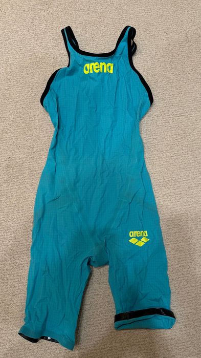 costum carbon înot arena