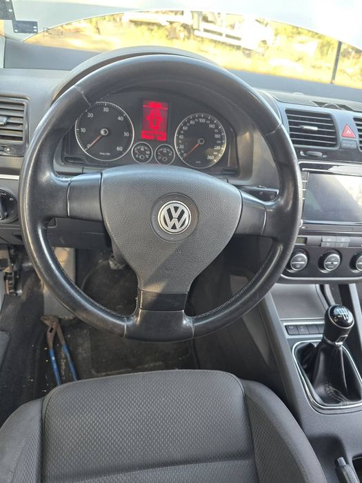 • Продавам Голф 5 2.0tdi 140кс. BKD на ЧАСТИ, както и ВСЯКАКВИ Части