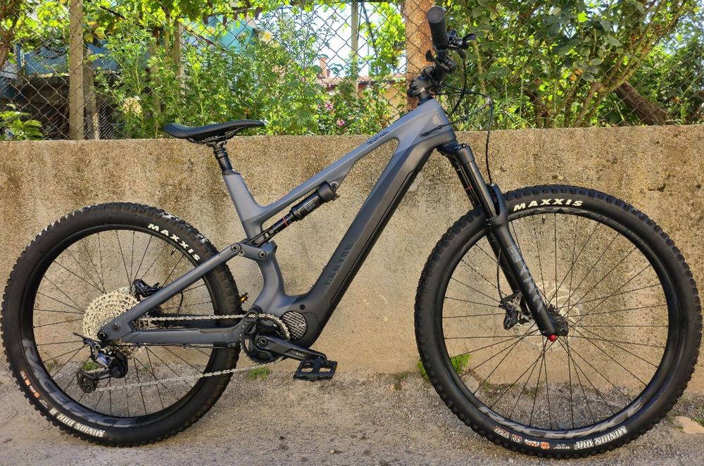 Canyon spectral ON CF 8 29/27.5 Електрически Карбонов 1x12 Като нов