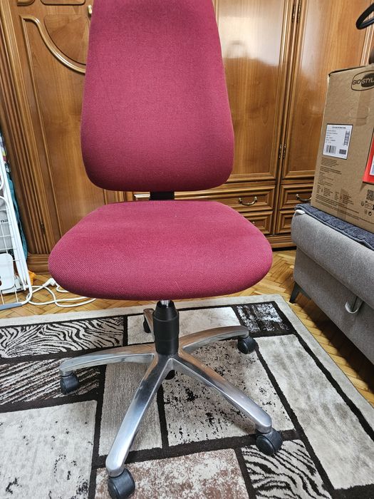 Vand scaune directorial comod