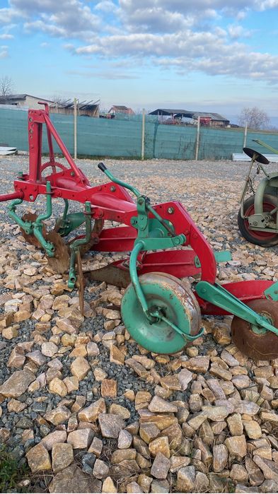 Plug kverneland 3 brazde nr 12