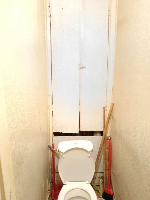 Продам 2 х комн квар . 3-22-1 этаж