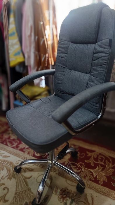 Offis Kreslo sotiladi