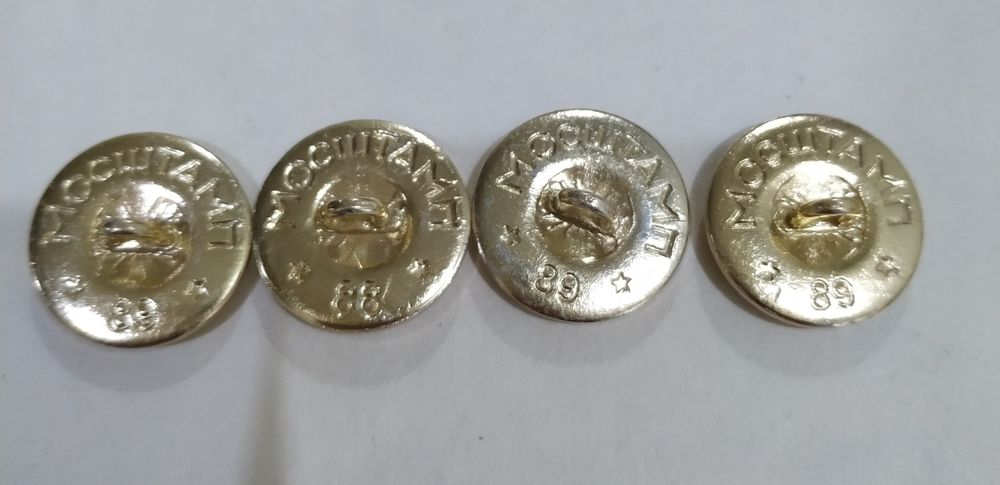 Пуговицы армейские 4 шт, с отличном состоянии