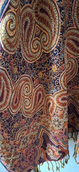 Дамски рокли и роба