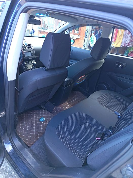 Vand nisan J10 anul 2009 sau schimb