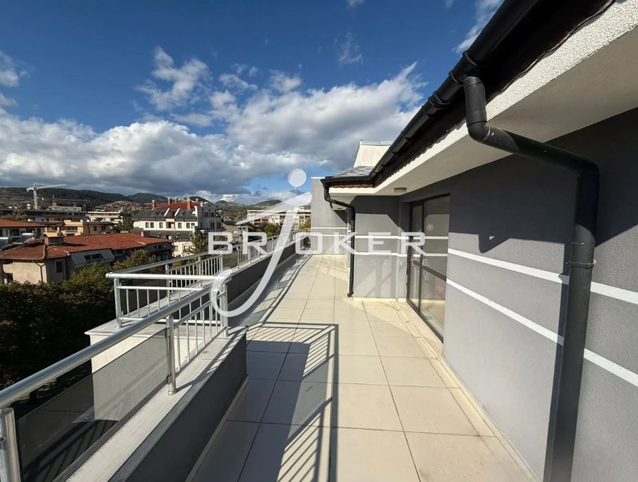 Продава се Многостаен апартамент в Кърджали, Център - 326 кв.м за 921 €/кв.м - Снимка #3