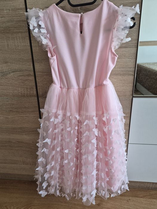 Розово рокля за момиче