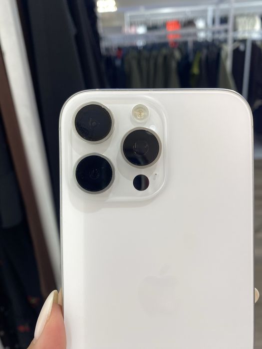 Продам iPhone 16 Pro Max