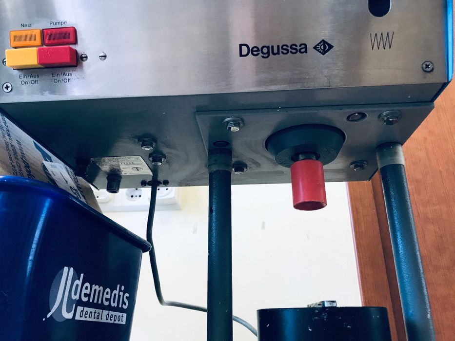 Vacuum vacum malaxor Degussa 3 laborator tehnica dentara dental
