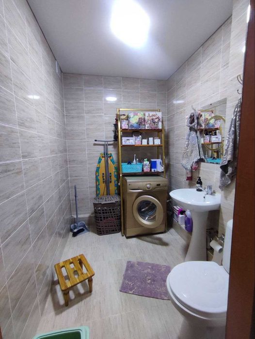 Продам трехкомнатную с отличным ремонтом