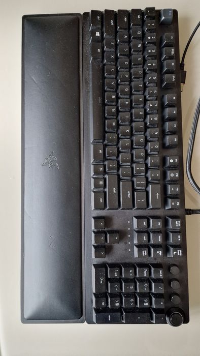 Razer Huntsman Elite механична клавиатура оптични суичове