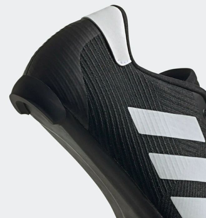 Обувки Адидас и обувки Ardvep за шосейно колоездене