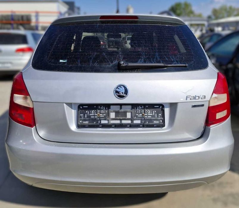 Dezmembrez Skoda Octavia 2 facelift 2012 1.6D 2.0D Skoda Fabia 2 2009