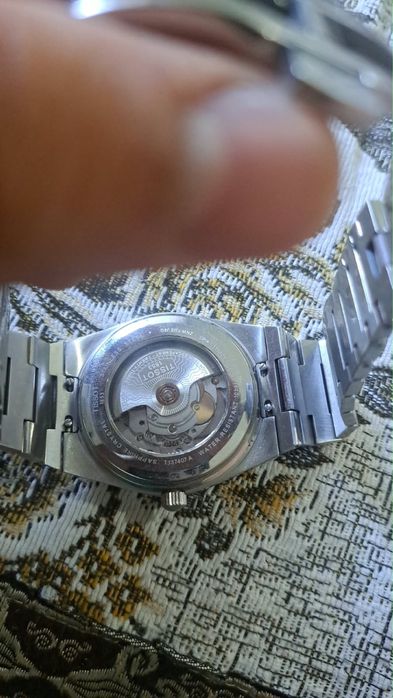 Продам часы Tissot