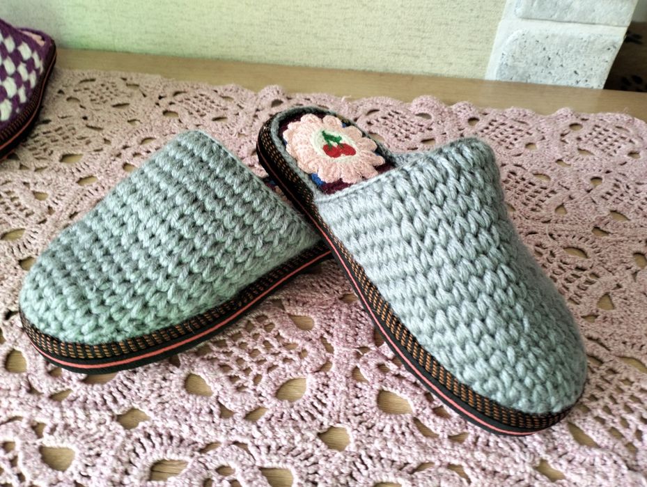 Домашние тапочки, ручная работа.