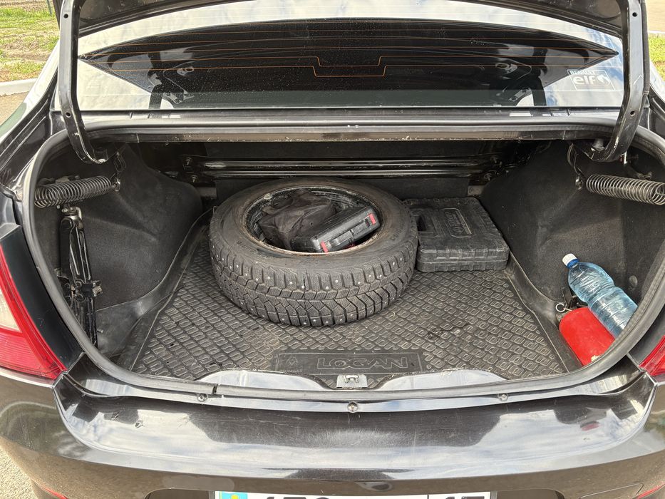 Renault Logan в хорошем состоянии
